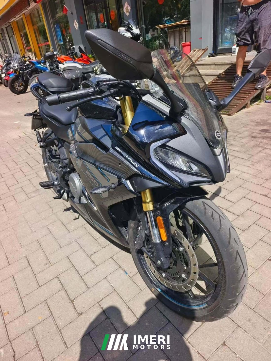 CFMOTO 250SR - мотоцикл из Китая