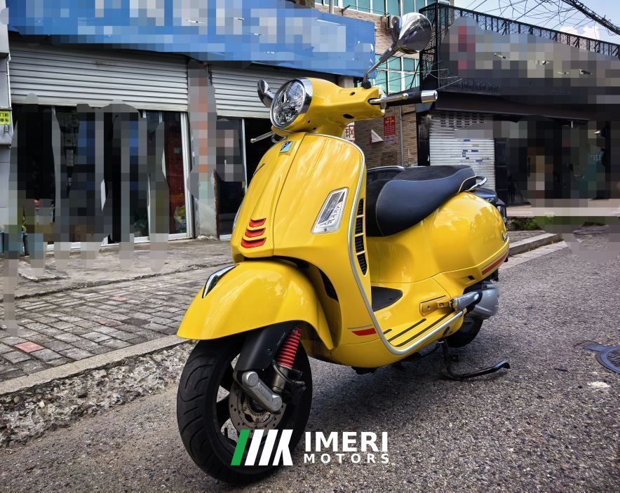 VESPA GTS 300 cc - мотоцикл из Китая