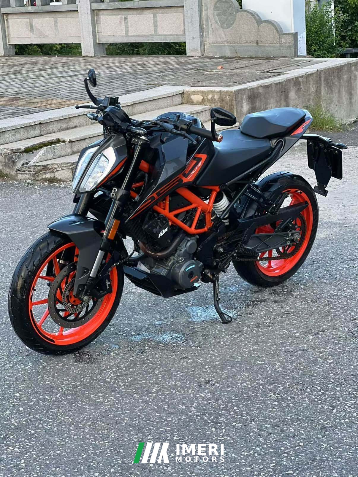 2022 KTMR2R 250 Duke