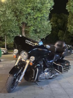 Harley-Davidson Flagship Glide Limited 1868 cc - фото 6