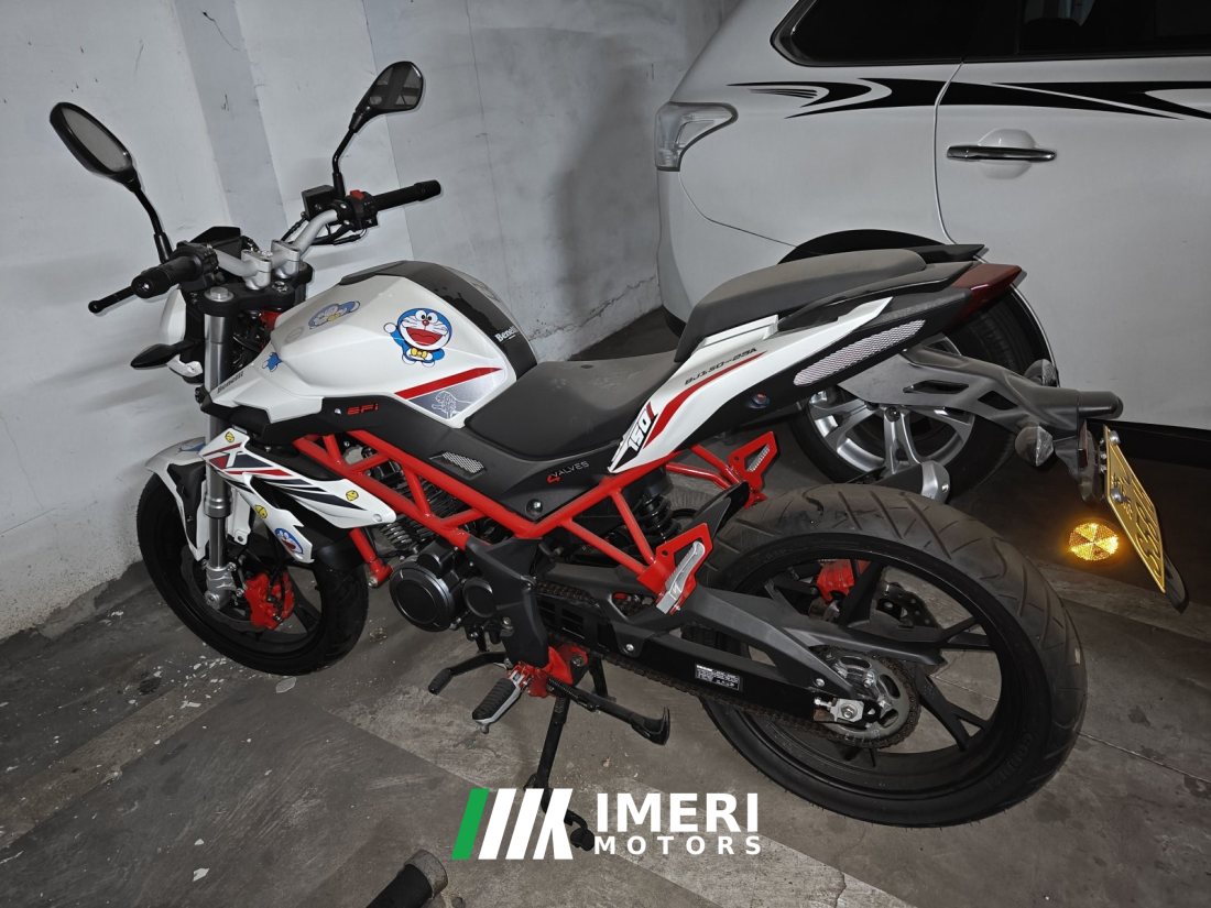 Benelli TNT150i - мотоцикл из Китая