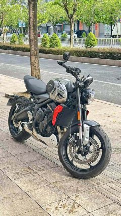 Triumph Trident 660 - фото 1