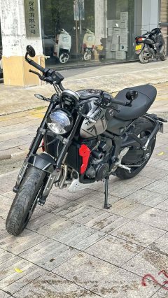 Triumph Trident 660 - фото 2