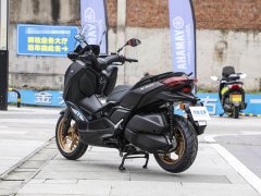 Yamaha XMAX 300 cc - фото 5