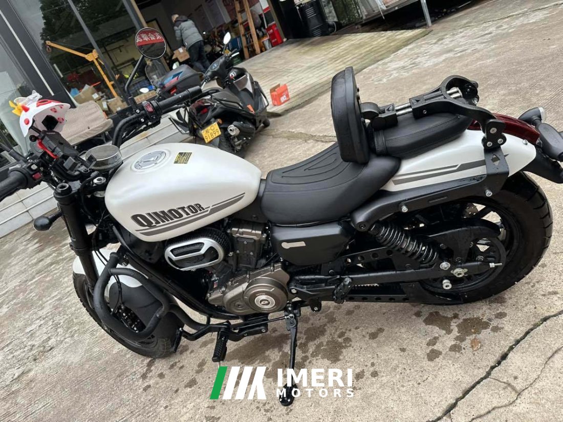 QJMOTOR 250 - мотоцикл из Китая