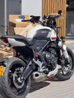 Triumph Trident 660 - фото 2