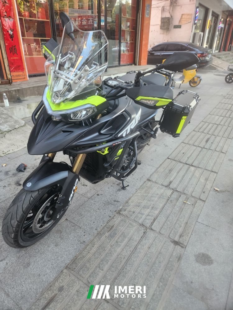 Benelli TRK902 900 cc - мотоцикл из Китая