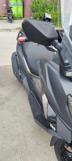 SYM Cruisym 300 - фото 2