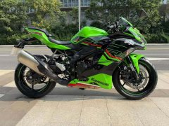 Kawasaki ZX-4R 400 cc - фото 2