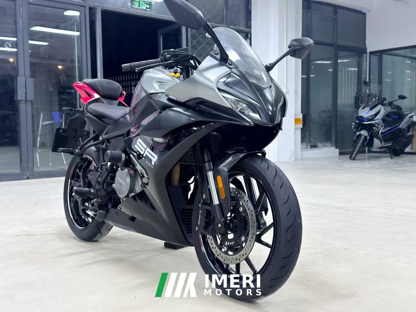 2023 CFMOTO 250SR