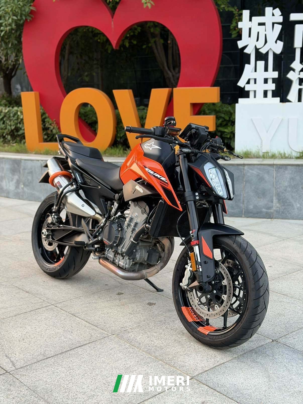 2025 KTMR2R 790 Duke 800 cc