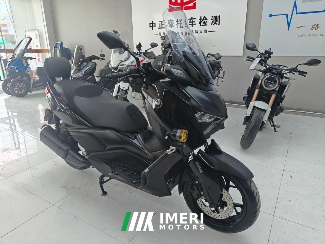 Yamaha XMAX 300 cc - мотоцикл из Китая