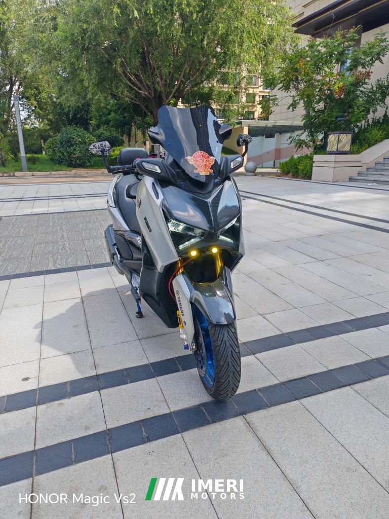 Yamaha XMAX 300 cc - мотоцикл из Китая