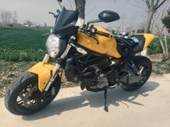 Ducati Monster 821 - фото 2