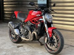Ducati Monster 821 - фото 1
