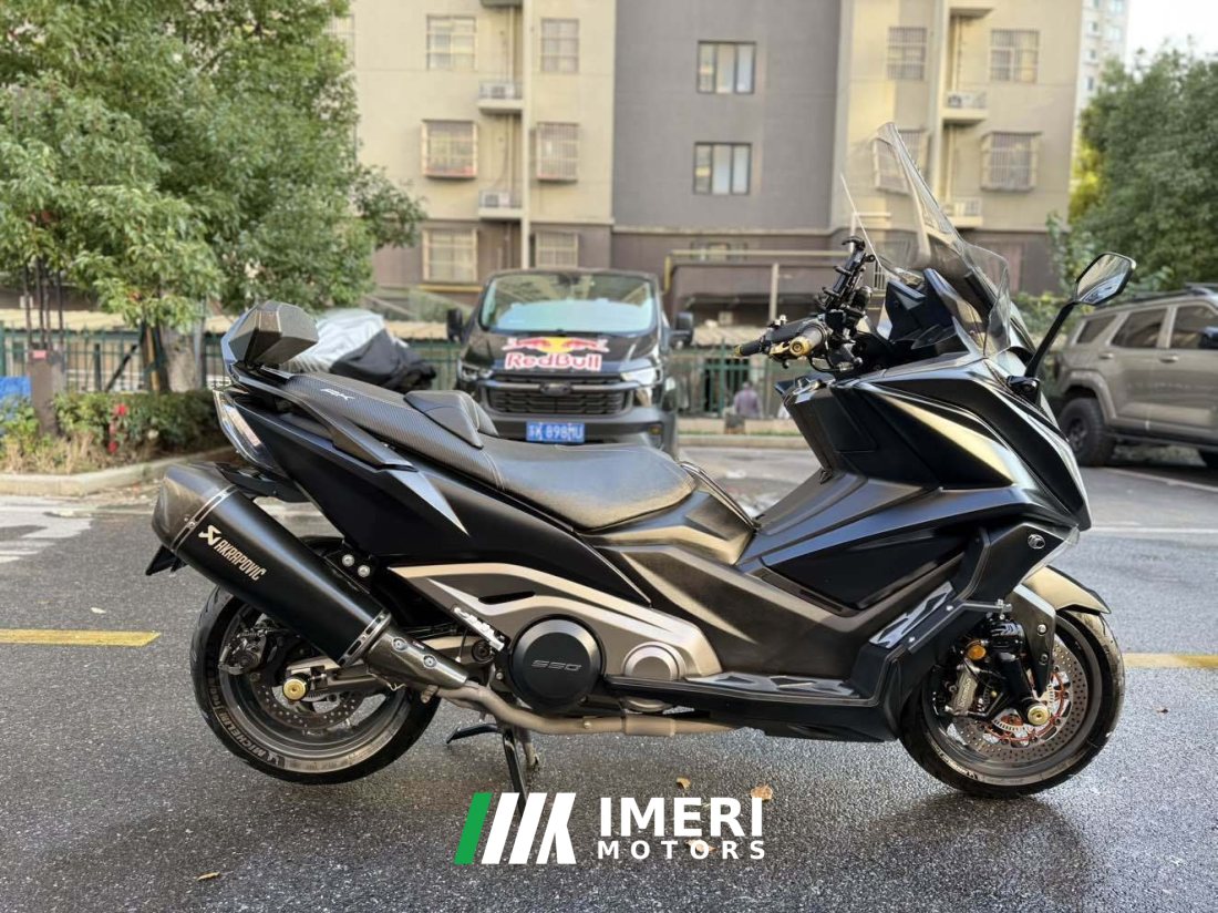 KYMCO AK550 - мотоцикл из Китая