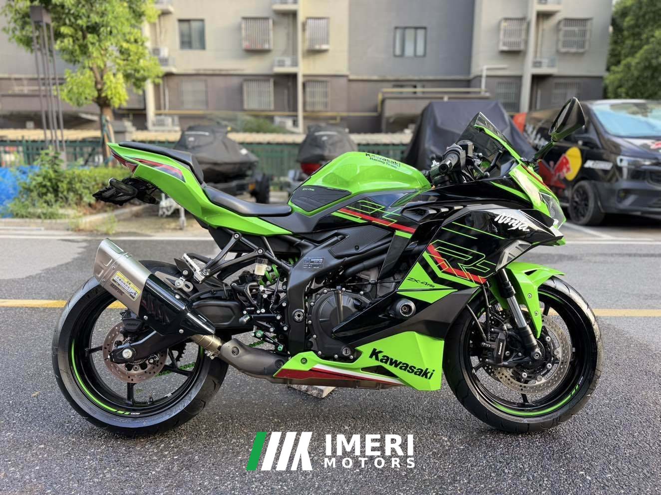 2023 Kawasaki ZX-4R 400 cc