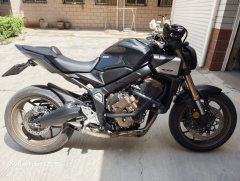Honda CB650R - фото 1