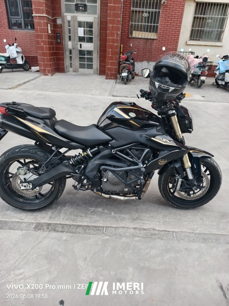 Benelli TNT600i - мотоцикл из Китая