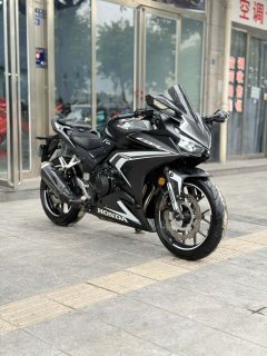Honda CBR400R - фото 1