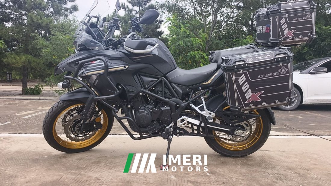 Benelli TRK552 550 cc - мотоцикл из Китая