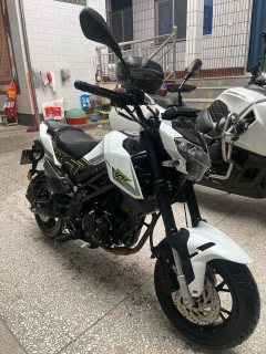 Benelli TNT125 135 cc - фото 1