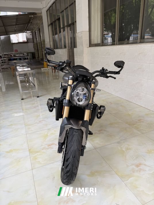 Benelli 902S 900 cc - мотоцикл из Китая