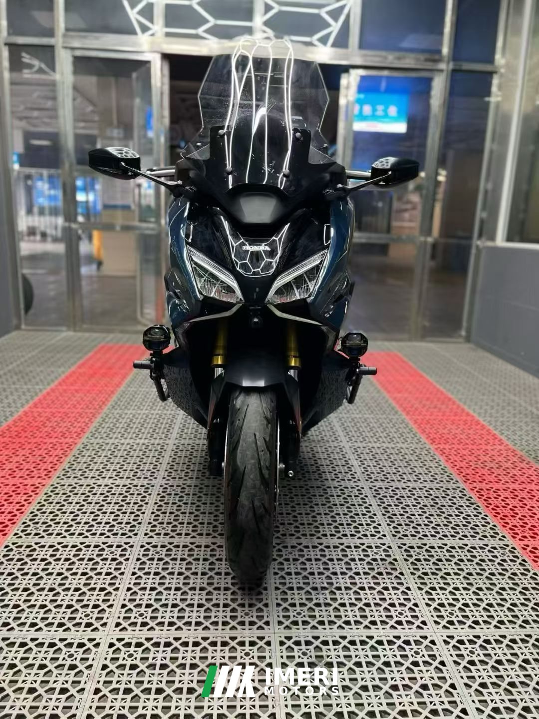 Honda NSS750 - мотоцикл из Китая