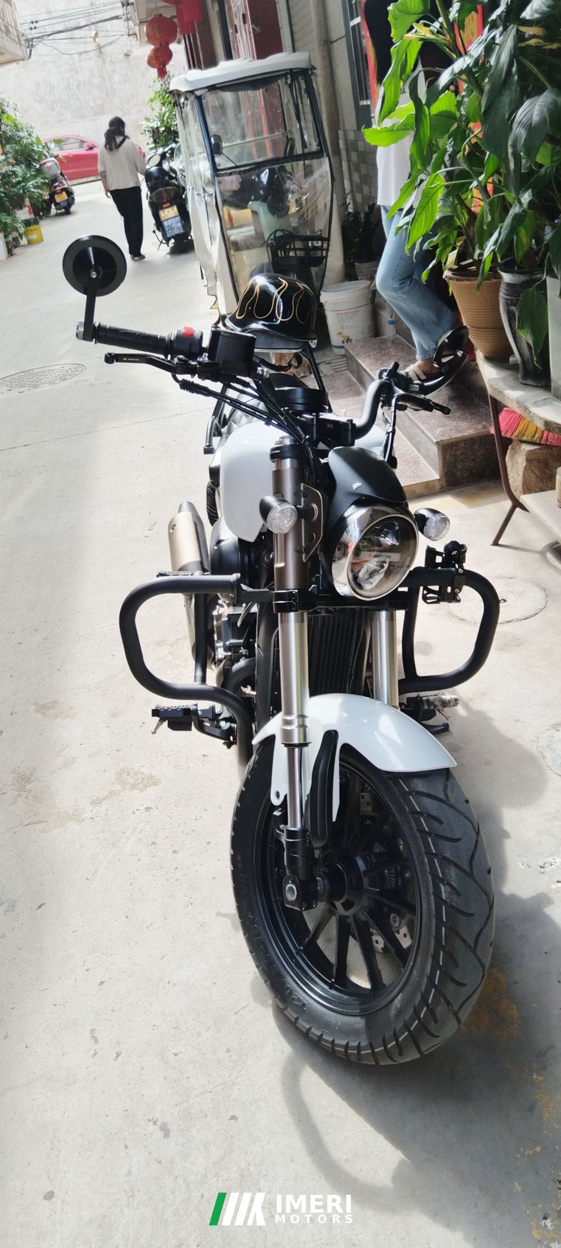 QJMOTOR Flash 300 - мотоцикл из Китая