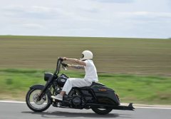 Harley-Davidson Road King 1860 cc - фото 3