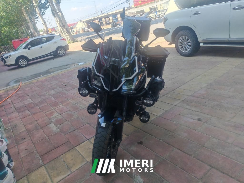 2024 Zontes 703F 700 cc