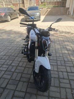 Benelli TNT 300 / BN 302S - фото 1