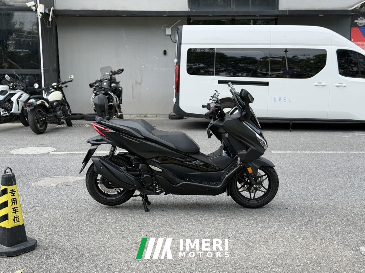 2025 Honda NSS350