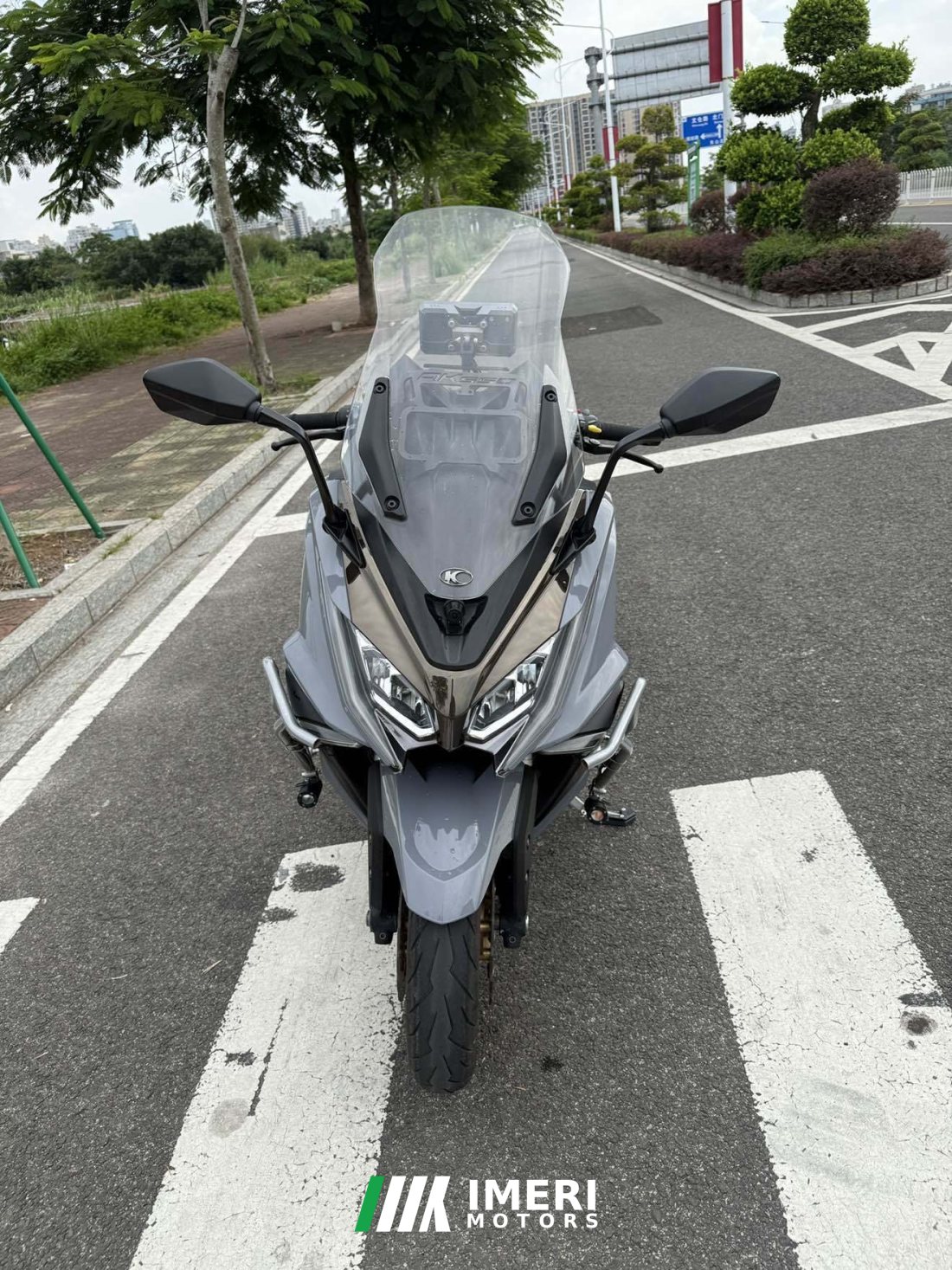 KYMCO AK550 - мотоцикл из Китая