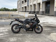 Honda CBR650R - фото 1