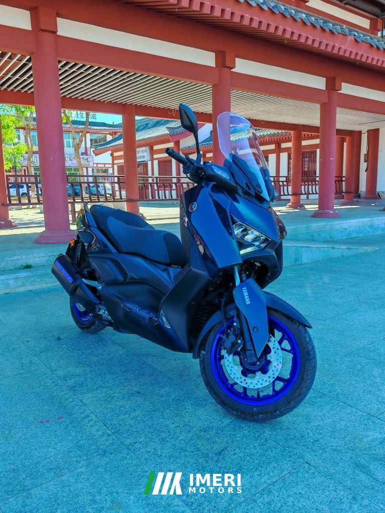 Yamaha XMAX 300 cc - мотоцикл из Китая