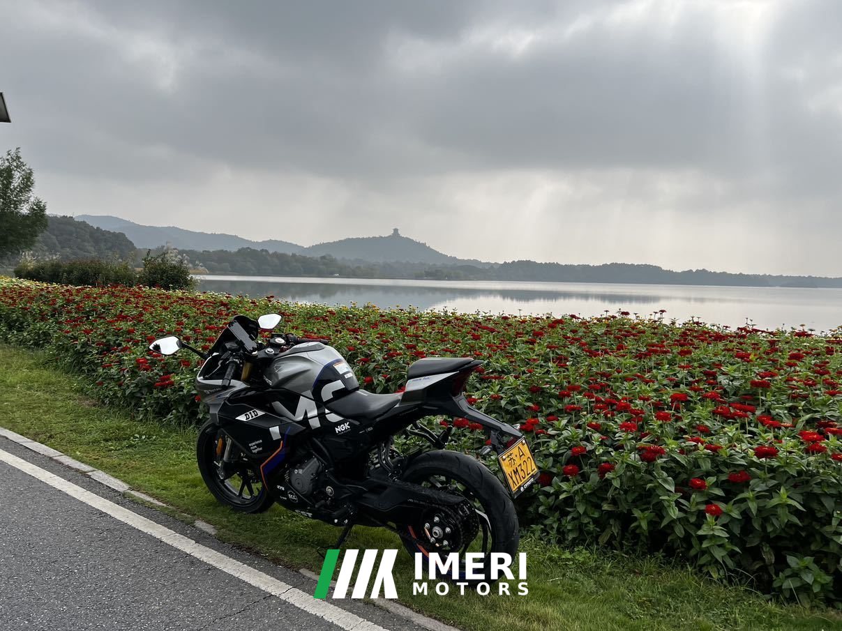 2022 CFMOTO 250SR