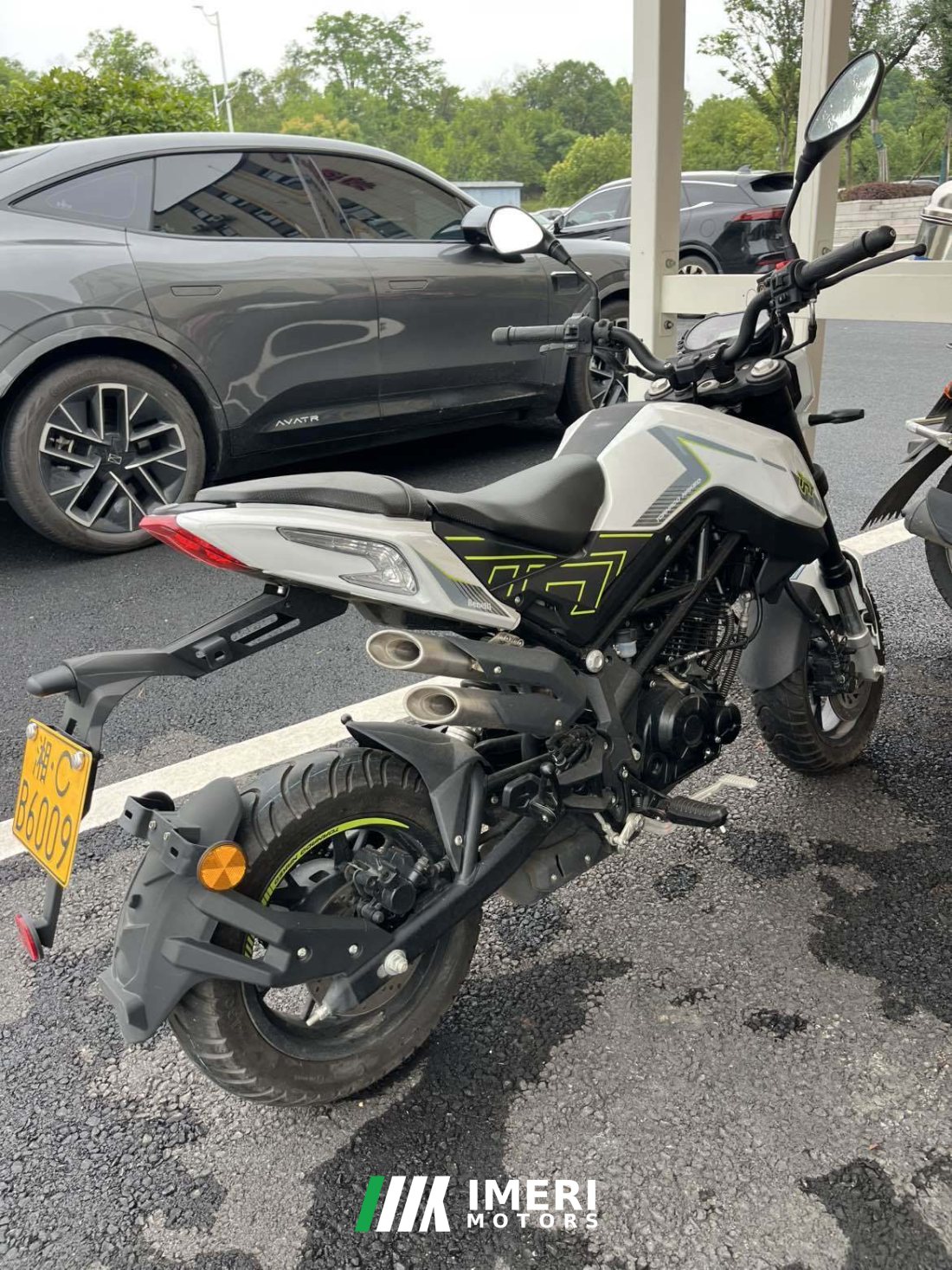 Benelli TNT125 135 cc - мотоцикл из Китая