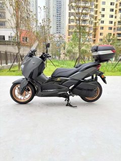 Yamaha XMAX 300 cc - фото 1