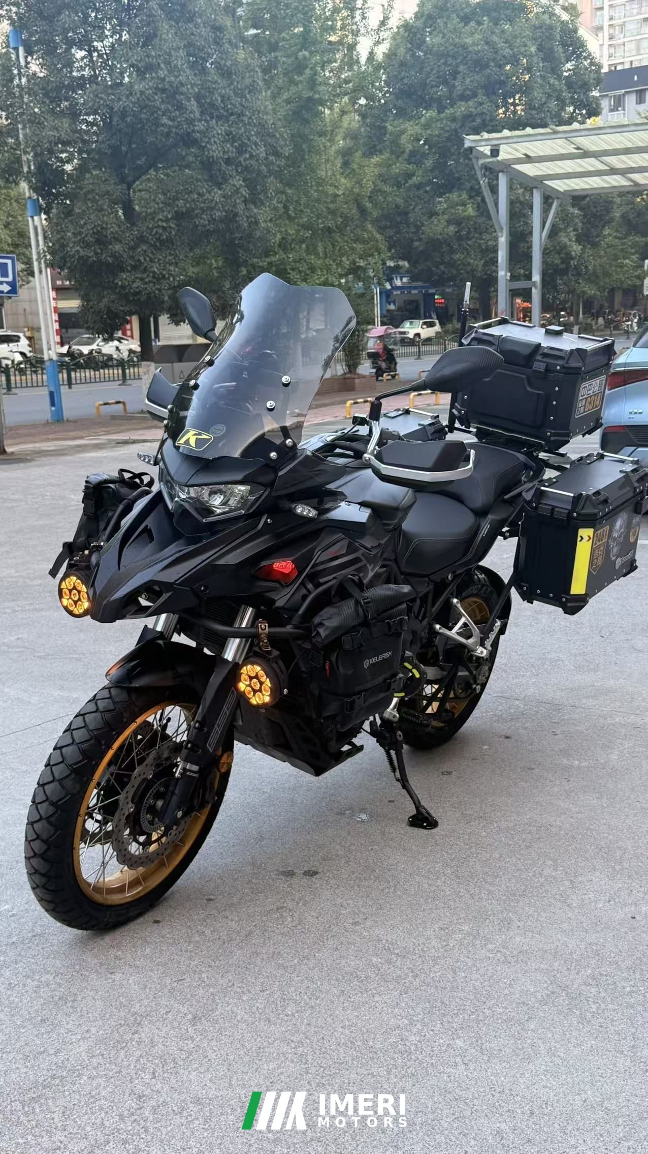 2025 Benelli TRK552 550 cc