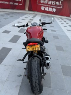 Ducati Monster 821 - фото 6