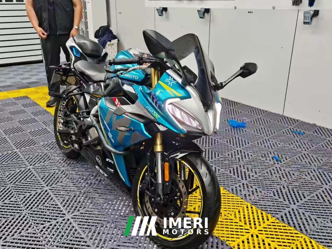 CFMOTO 250SR - мотоцикл из Китая