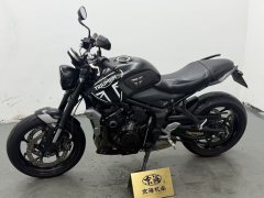 Triumph Trident 660 - фото 2