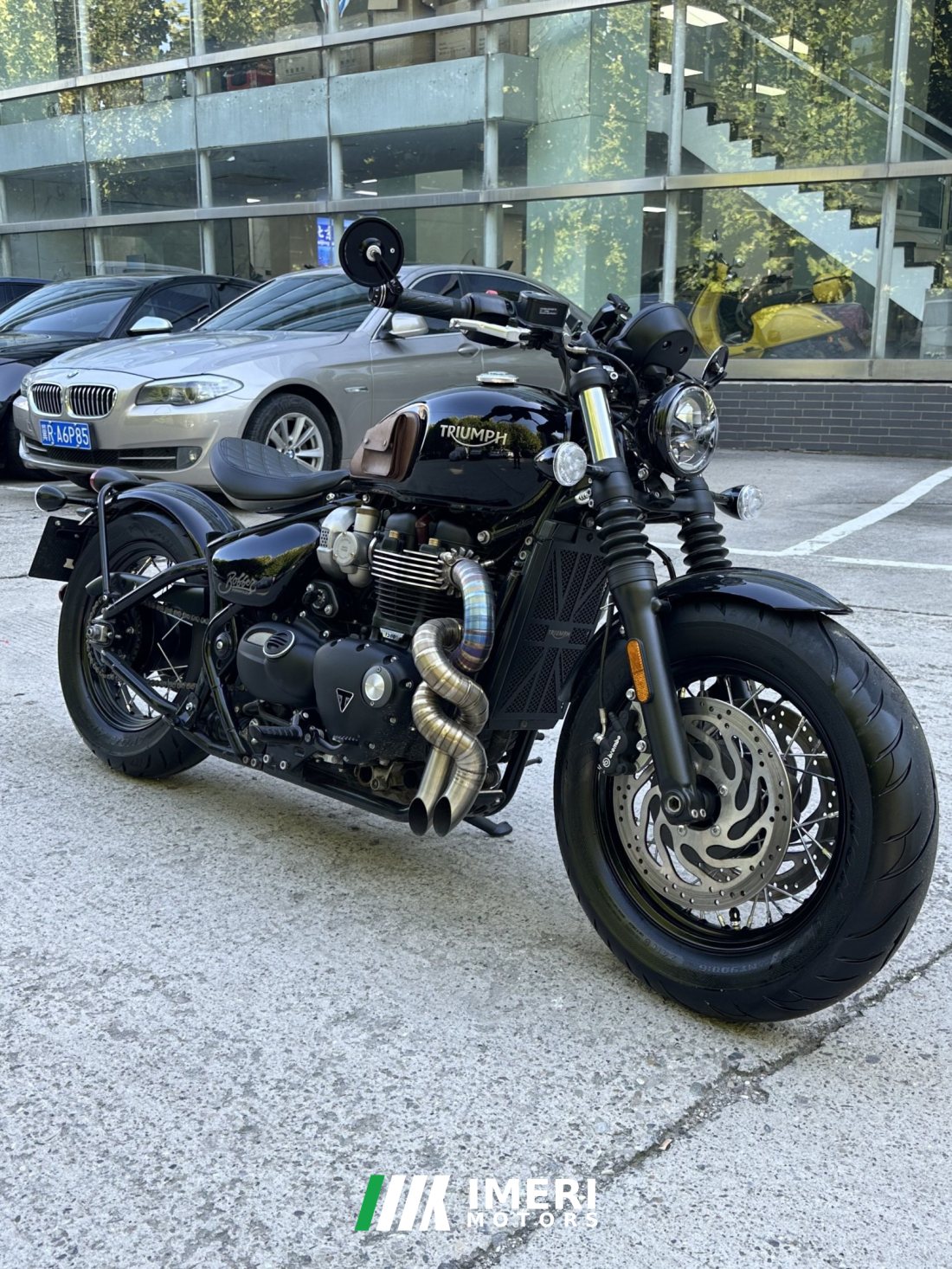 Triumph Bonneville Bobber 1200 cc - мотоцикл из Китая
