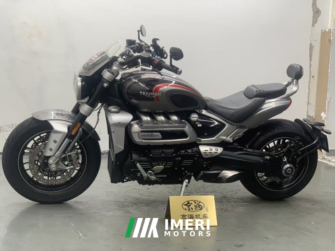 Triumph Rocket 3 2500 cc - мотоцикл из Китая