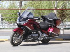 Honda Gold Wing GL1800 - фото 9