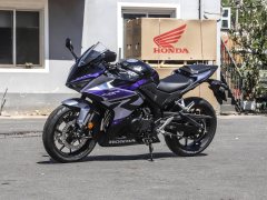Honda CBR400R - фото 1