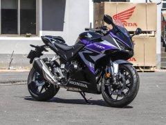 Honda CBR400R - фото 3