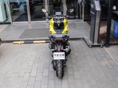 Honda X-ADV 750 - фото 9