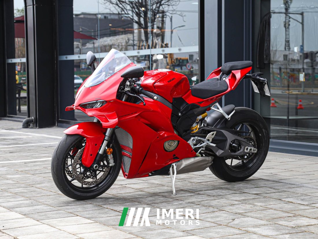 Ducati Panigale V4 1100 cc - мотоцикл из Китая